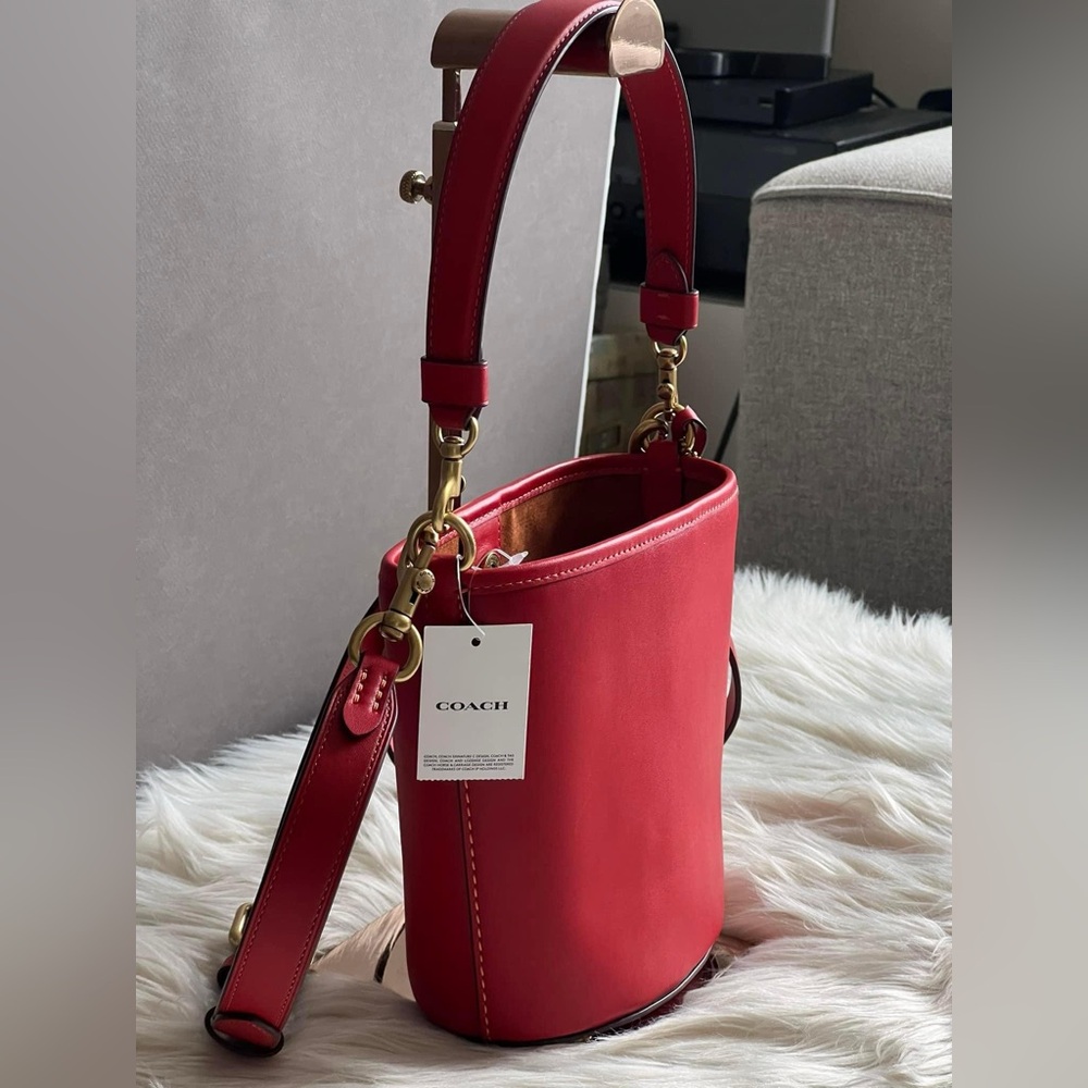 CJ827 - Coach Dakota Bucket Bag 16 - Picture 3 of 12